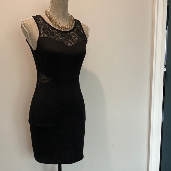 Black Sleeveless Bodycon Lace Dress Medium - Picture 4 of 15
